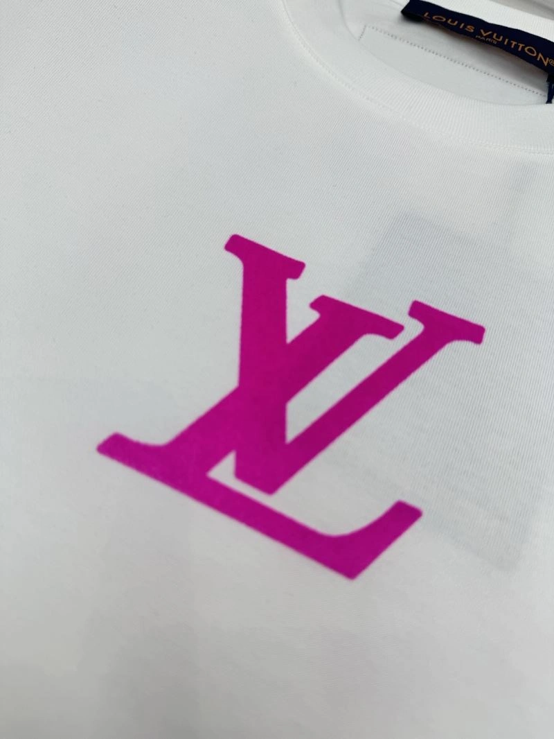 Louis Vuitton T-Shirts TimelessDesign 136235
