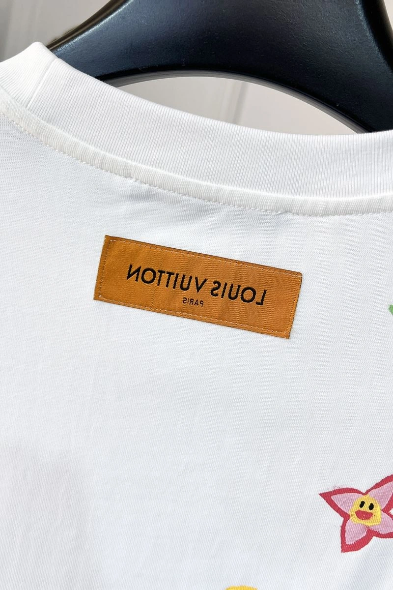 Louis Vuitton T-Shirts Chic 136231