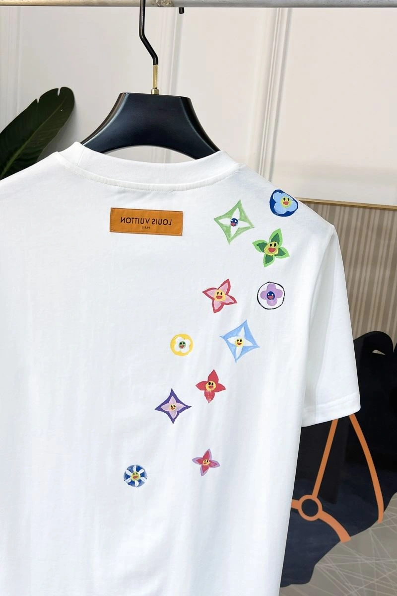 Louis Vuitton T-Shirts Chic 136231
