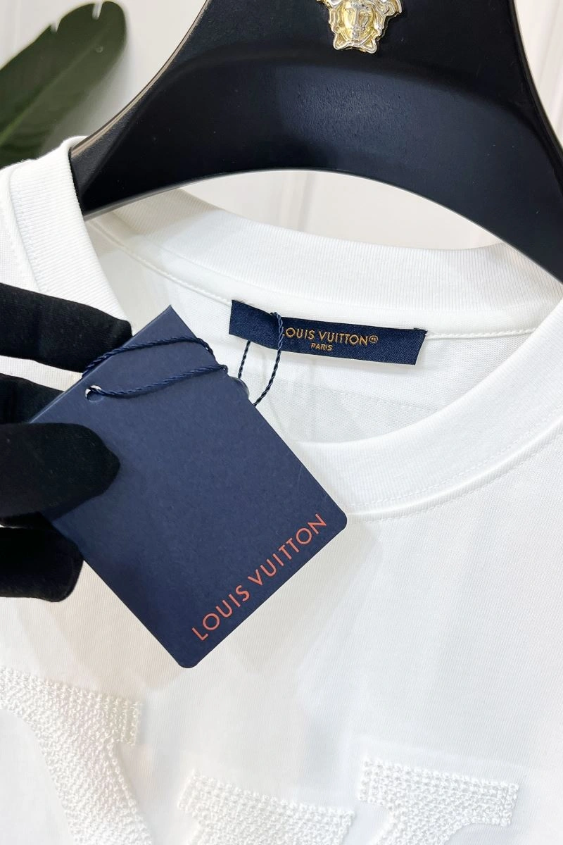 NewStyle Louis Vuitton T-Shirts 136217