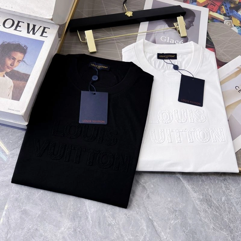 Sustainable Louis Vuitton T-Shirts 136222