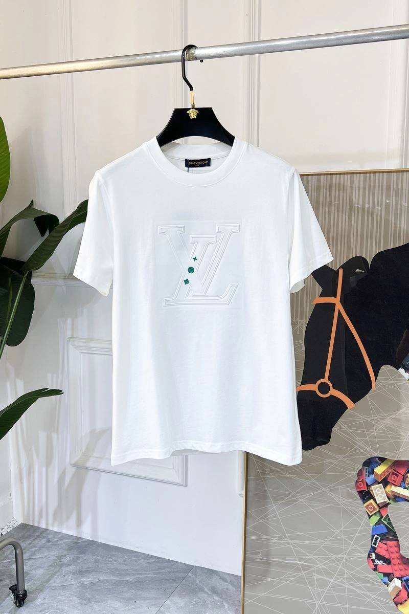 SmartChoice Louis Vuitton T-Shirts 136224