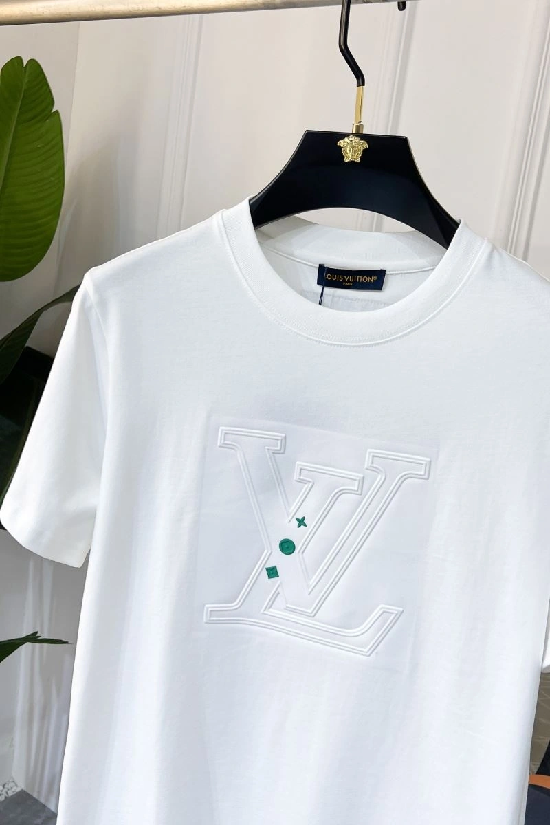 SmartChoice Louis Vuitton T-Shirts 136224