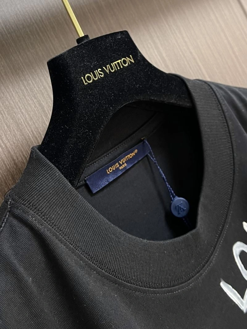 Neat Louis Vuitton T-Shirts 136232