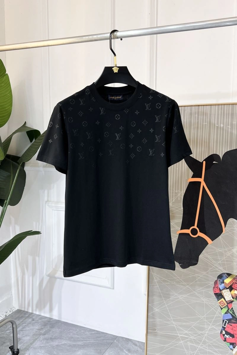SoftTouch Louis Vuitton T-Shirts 136239