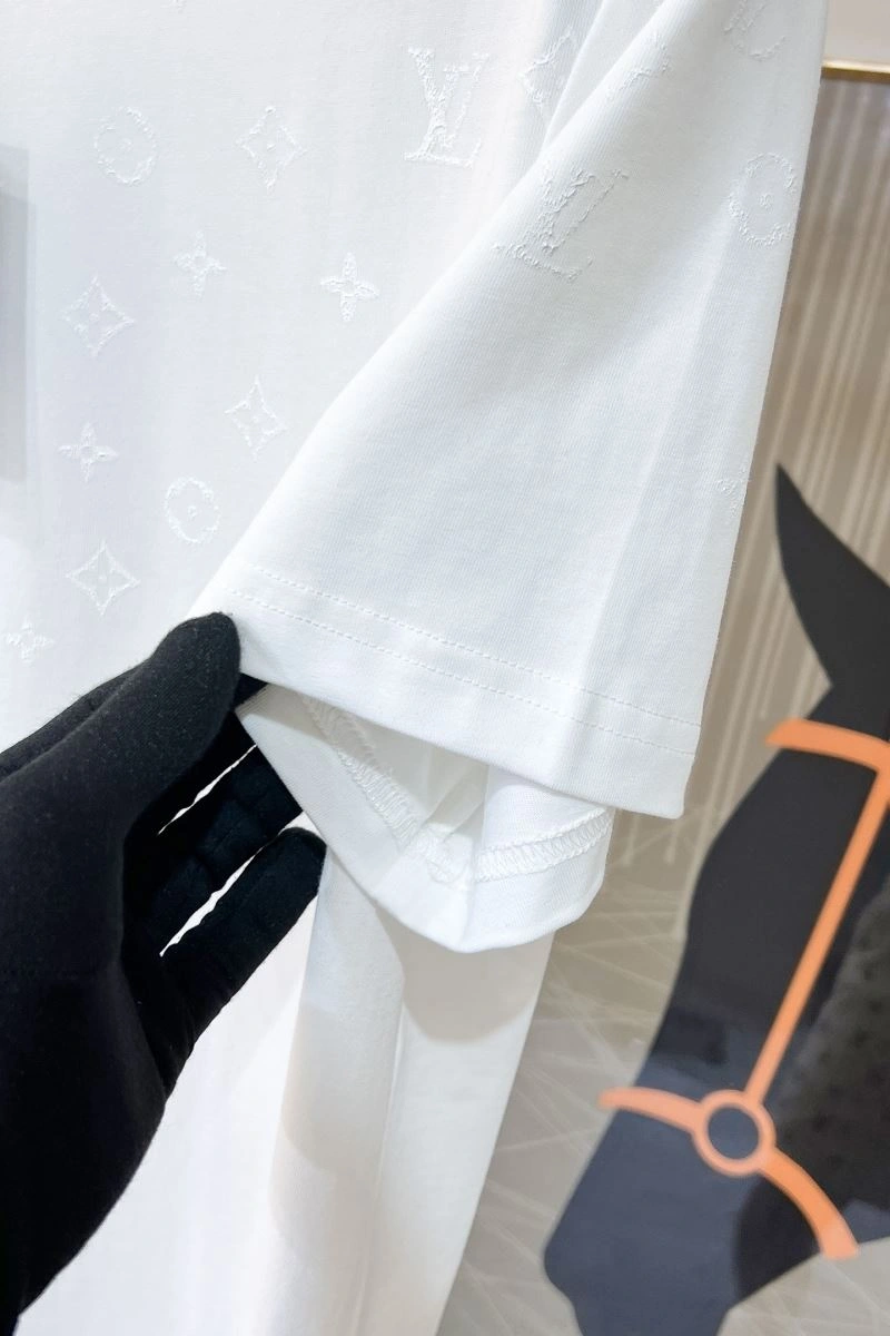 SoftTouch Louis Vuitton T-Shirts 136239