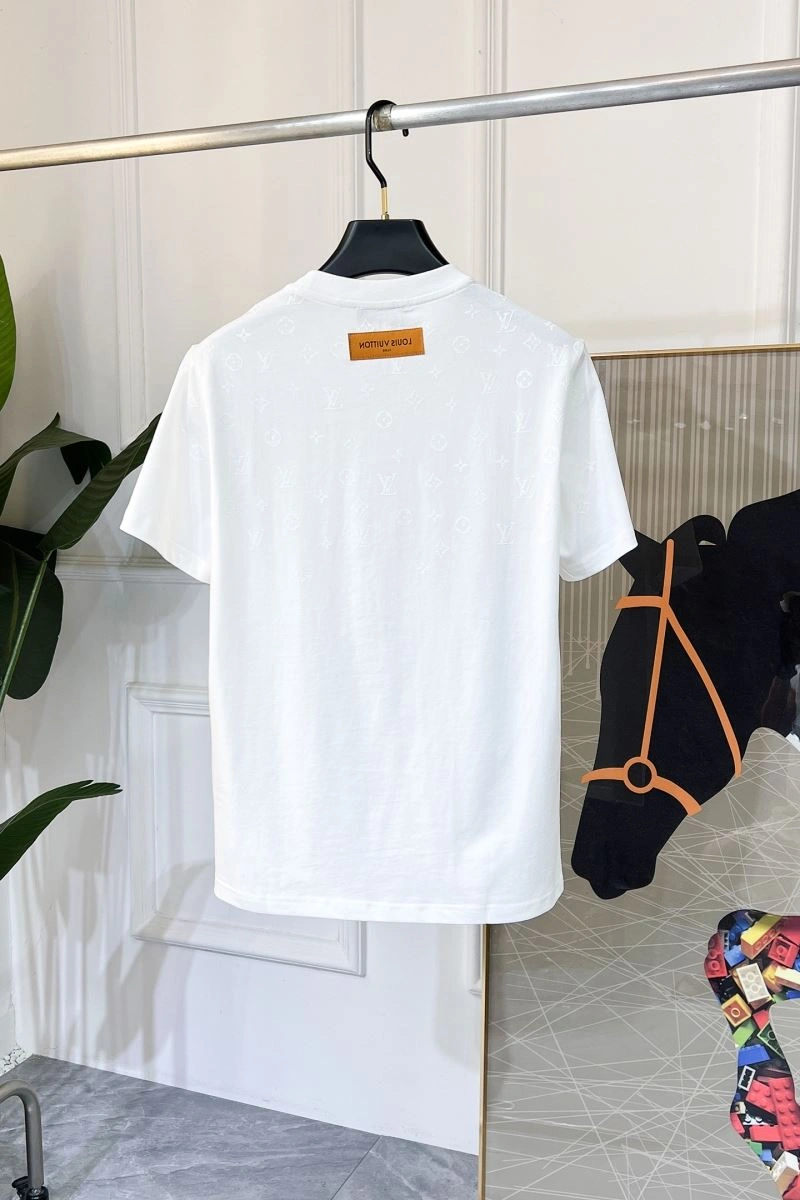 SoftTouch Louis Vuitton T-Shirts 136239
