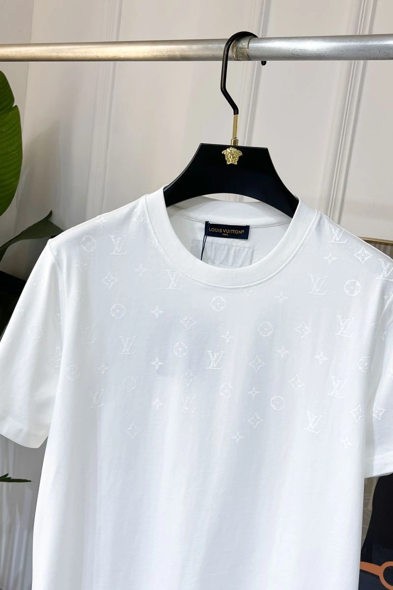 SoftTouch Louis Vuitton T-Shirts 136239