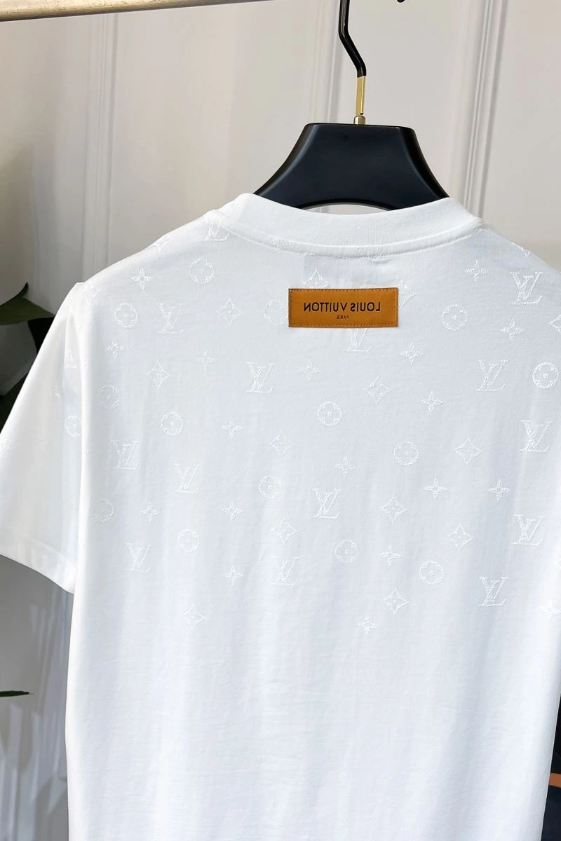 SoftTouch Louis Vuitton T-Shirts 136239