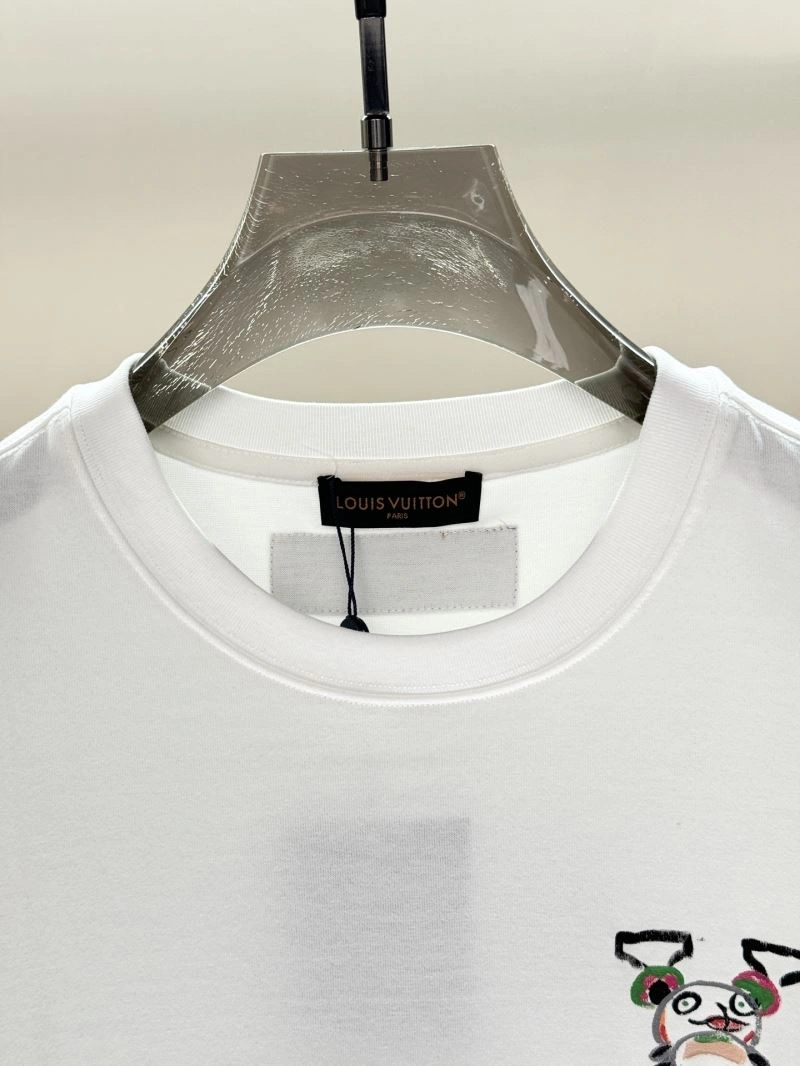 Upgraded Louis Vuitton T-Shirts 136212