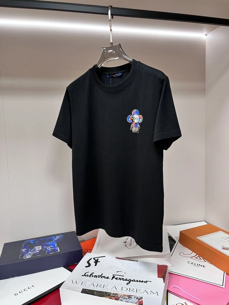 StreetReady Louis Vuitton T-Shirts 136236