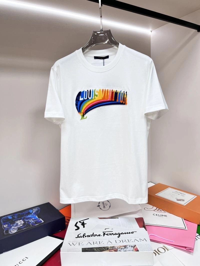 Comfortable Louis Vuitton T-Shirts 136218