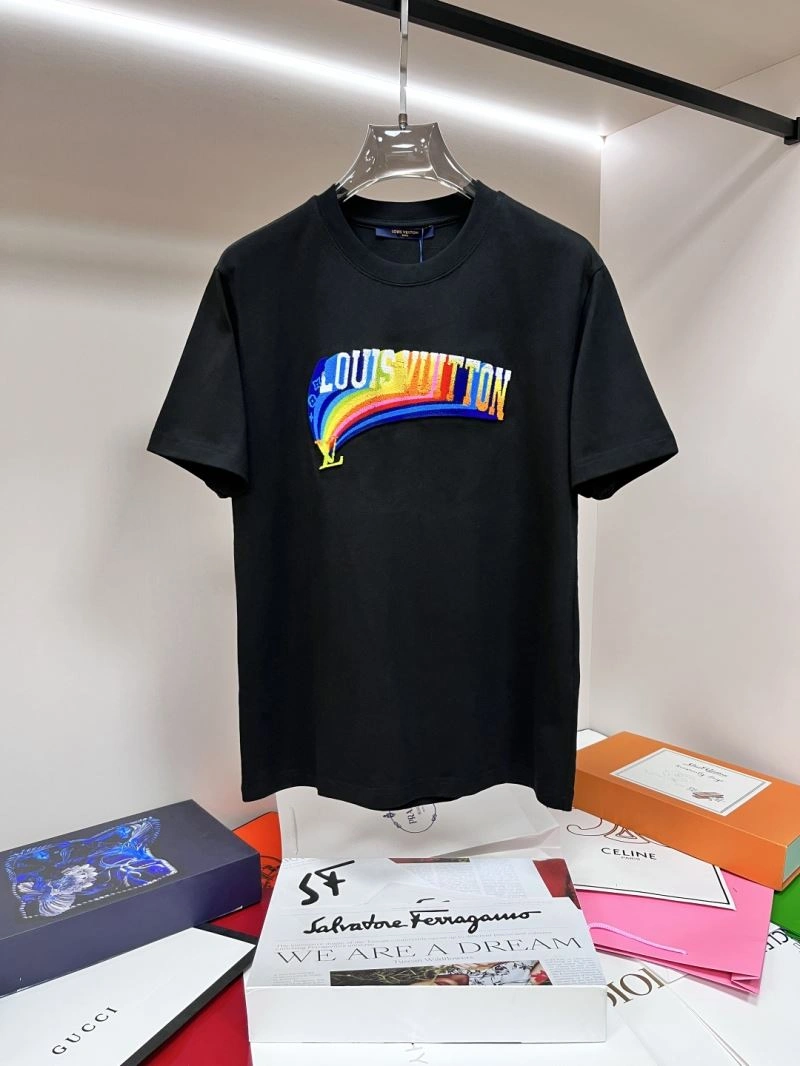 Comfortable Louis Vuitton T-Shirts 136218