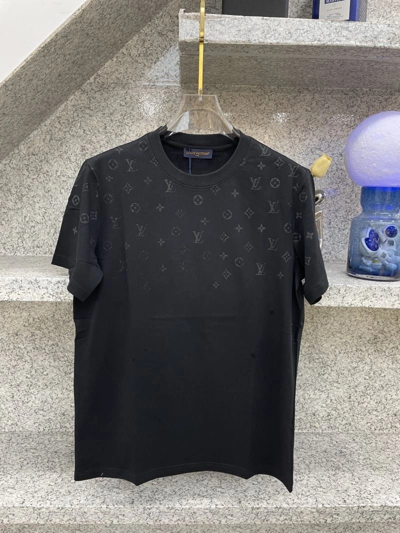 Affordable Louis Vuitton T-Shirts 136205
