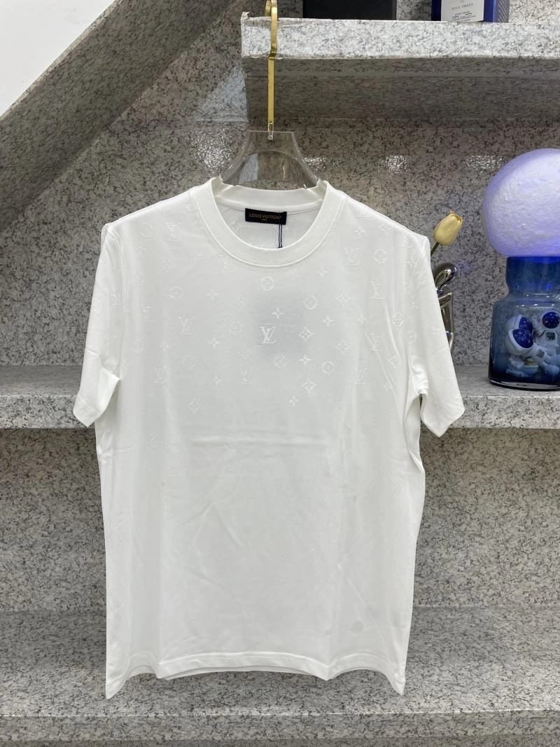 Affordable Louis Vuitton T-Shirts 136205