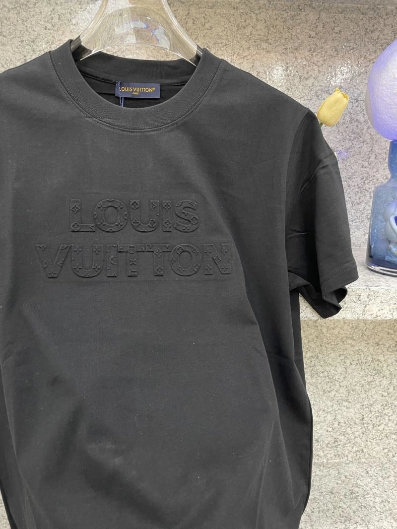 Seasonal Louis Vuitton T-Shirts 136209