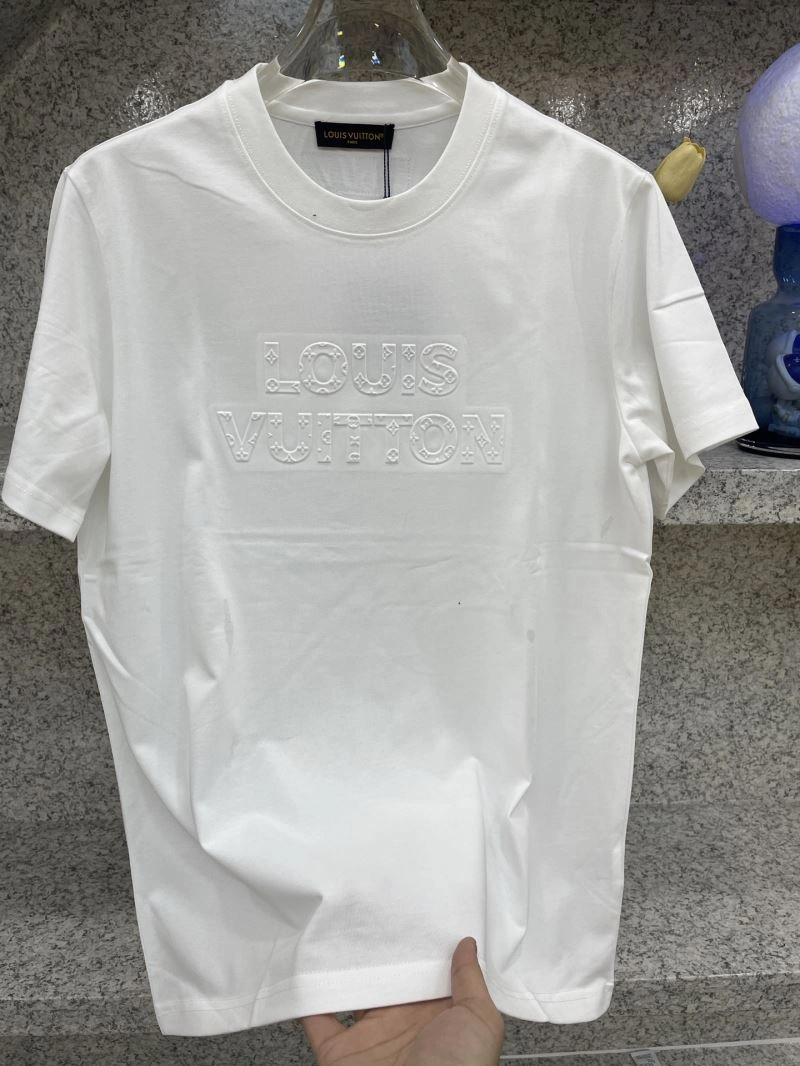 Seasonal Louis Vuitton T-Shirts 136209