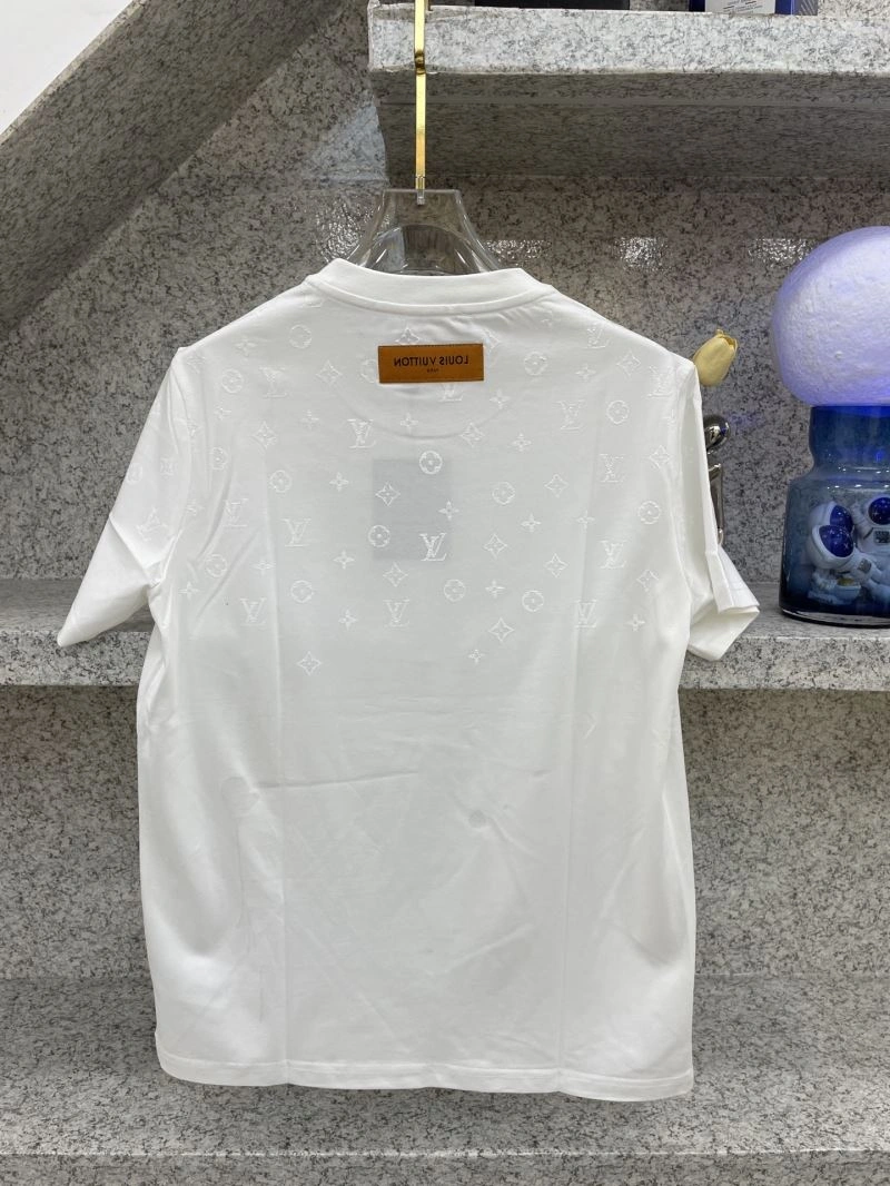 Seasonal Louis Vuitton T-Shirts 136209