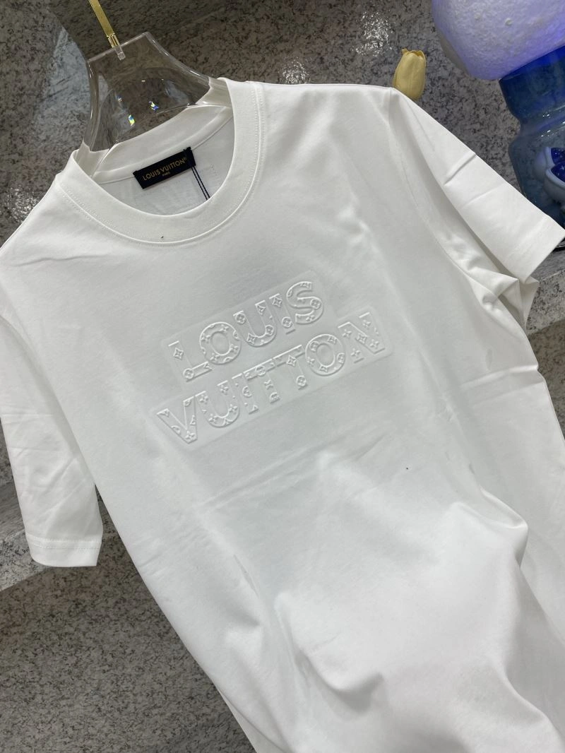 Seasonal Louis Vuitton T-Shirts 136209