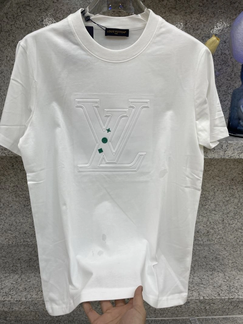 SmoothTexture Louis Vuitton T-Shirts 136211