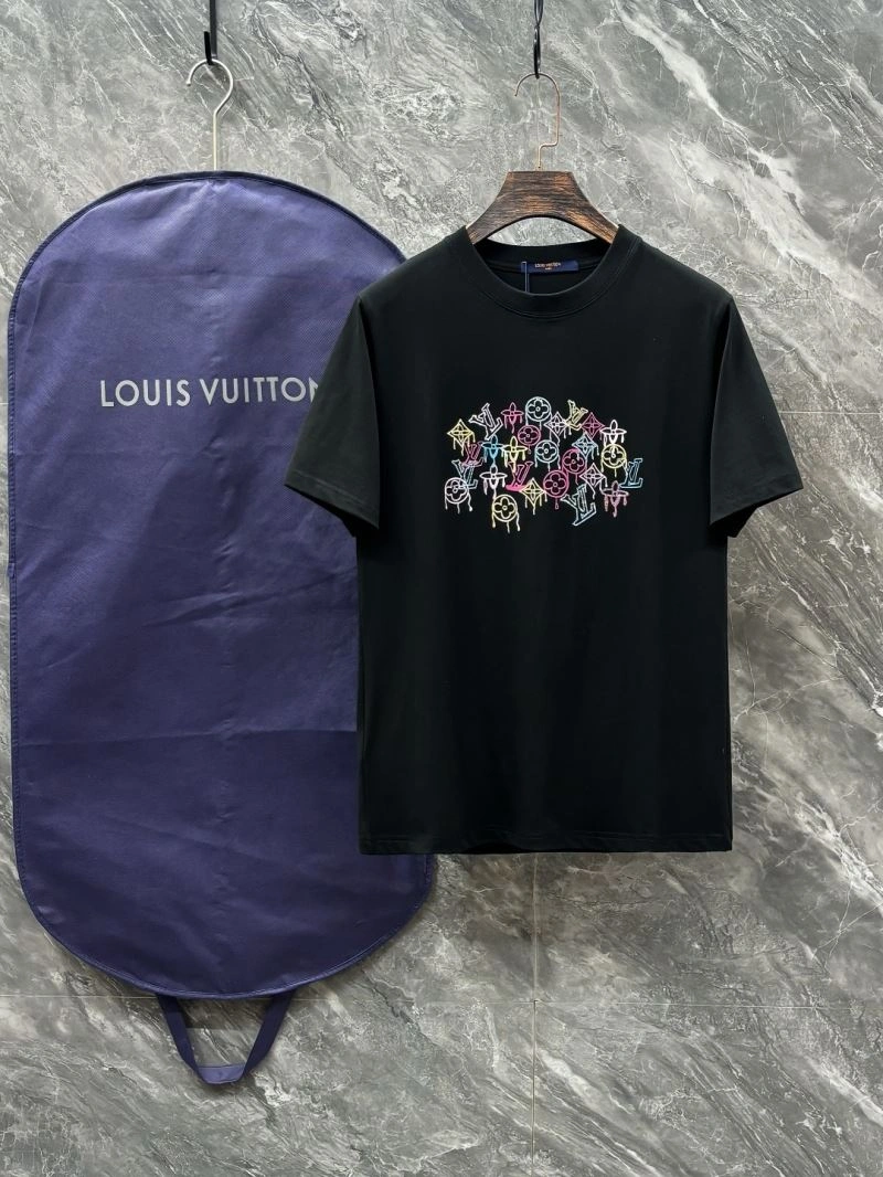 Louis Vuitton T-Shirts Comfortable 136204