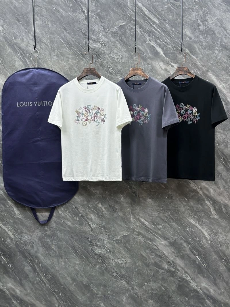 Louis Vuitton T-Shirts Comfortable 136204