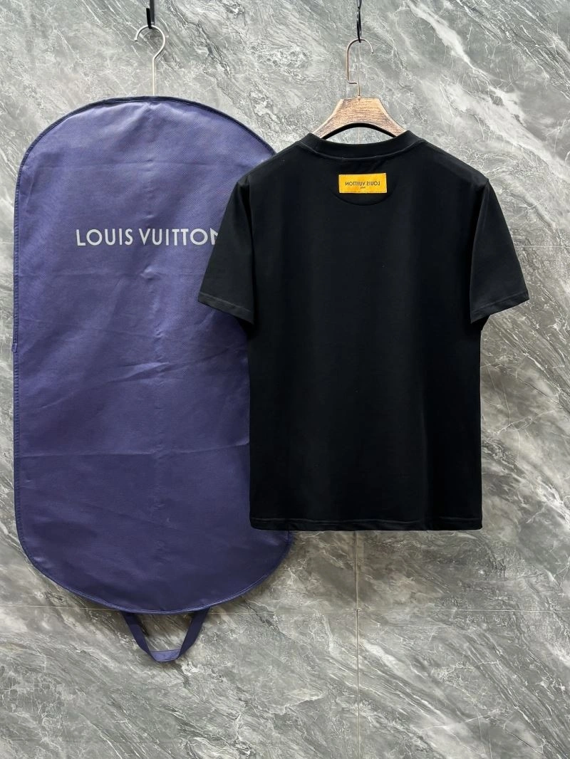 Refined Louis Vuitton T-Shirts 136203