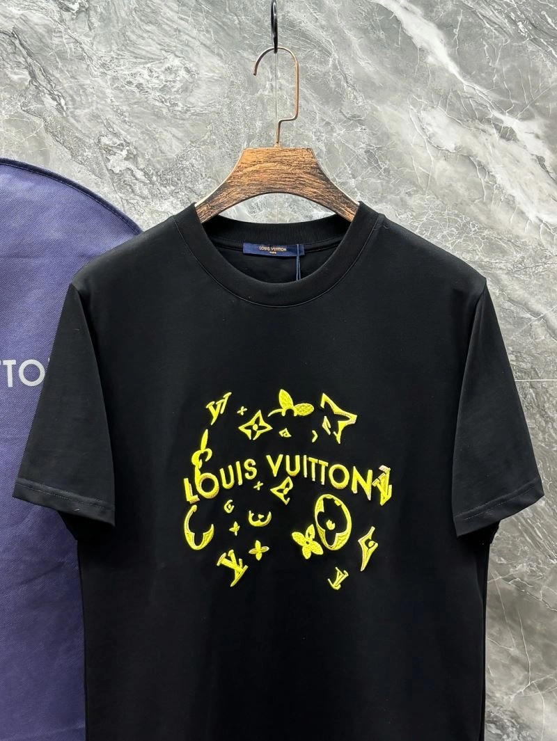 Refined Louis Vuitton T-Shirts 136203