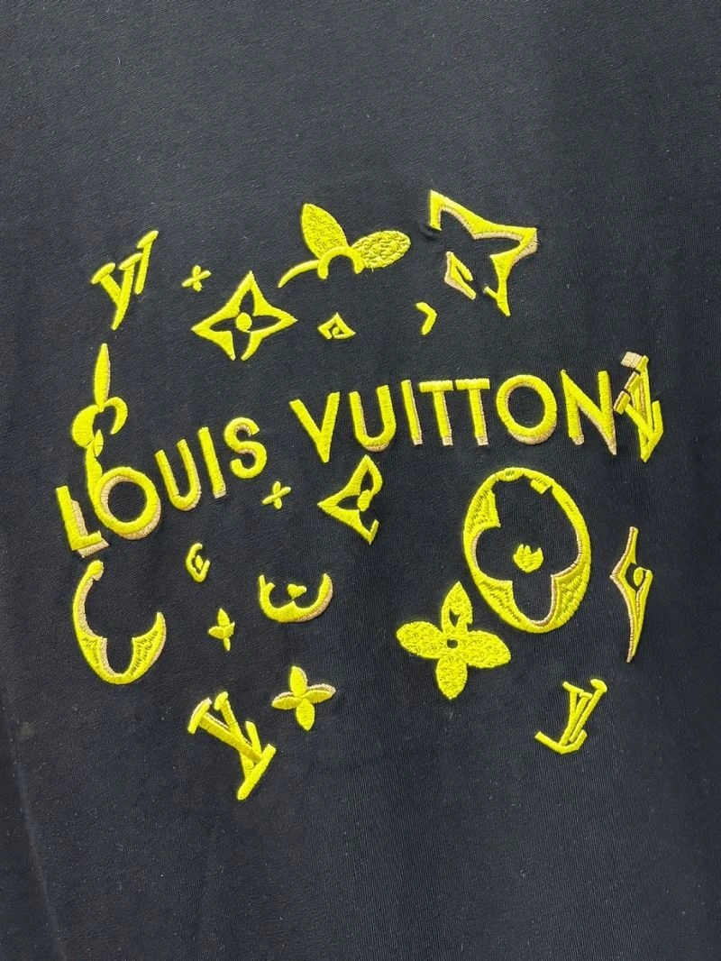 Refined Louis Vuitton T-Shirts 136203