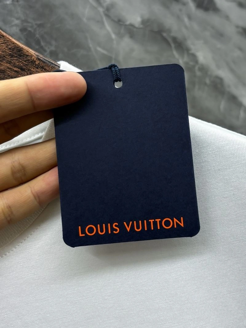 MoistureWicking Louis Vuitton T-Shirts 136207