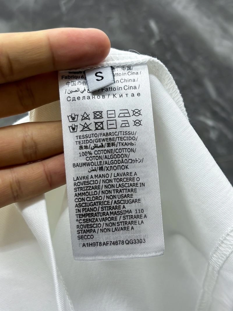 MoistureWicking Louis Vuitton T-Shirts 136207