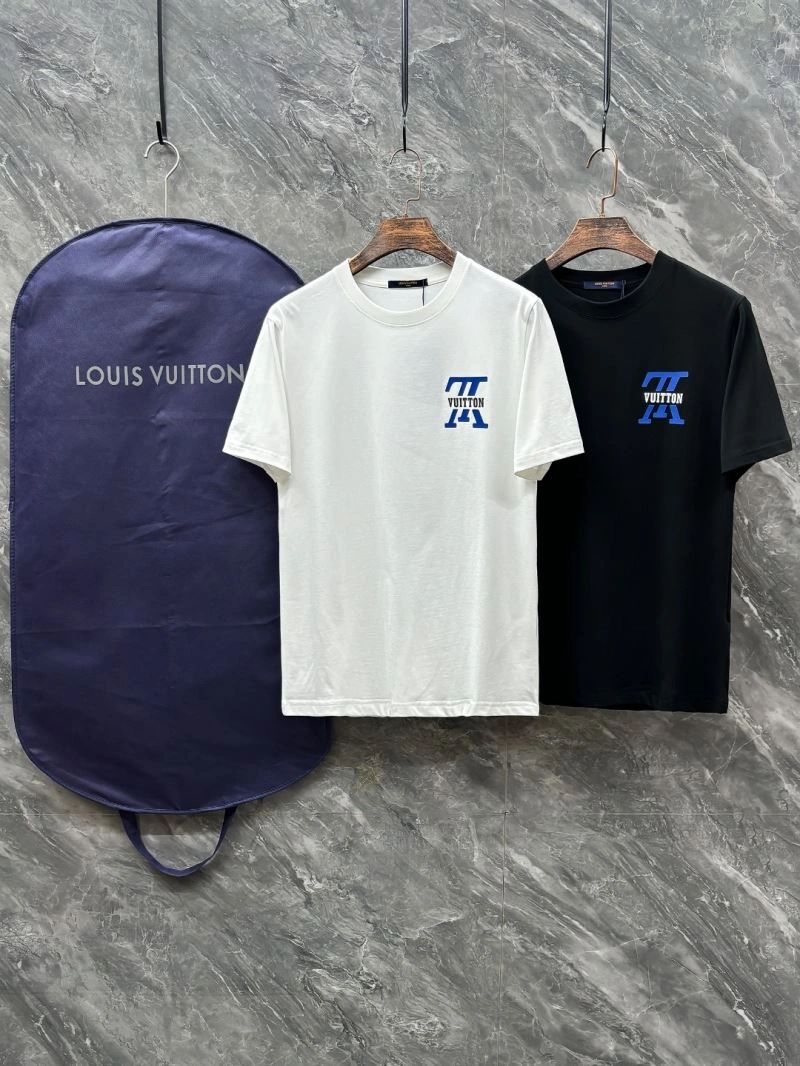 Classic Louis Vuitton T-Shirts 136208