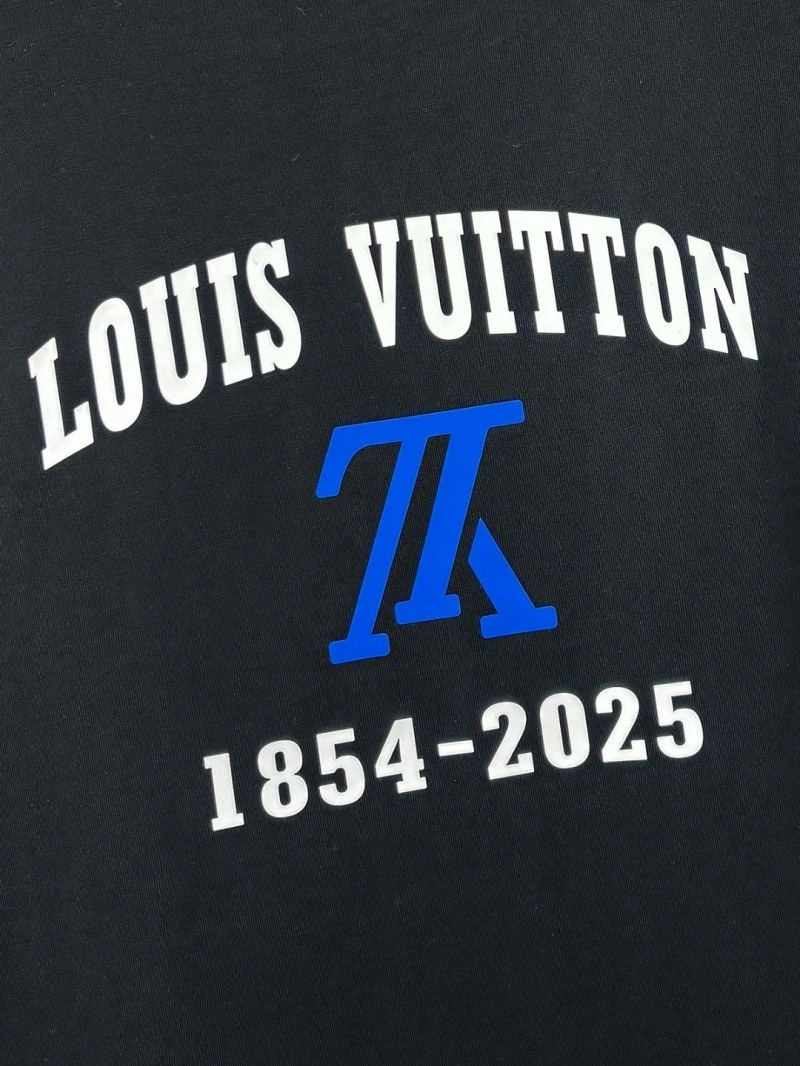 Classic Louis Vuitton T-Shirts 136208