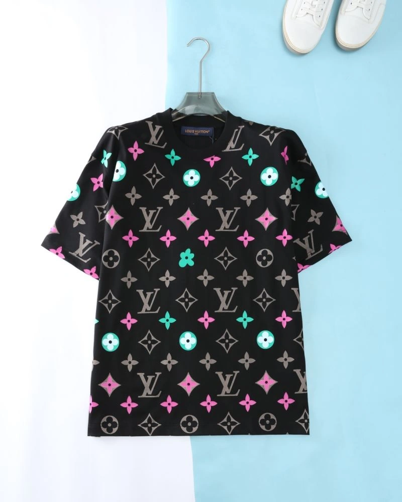 Louis Vuitton T-Shirts MultiPurpose 136196