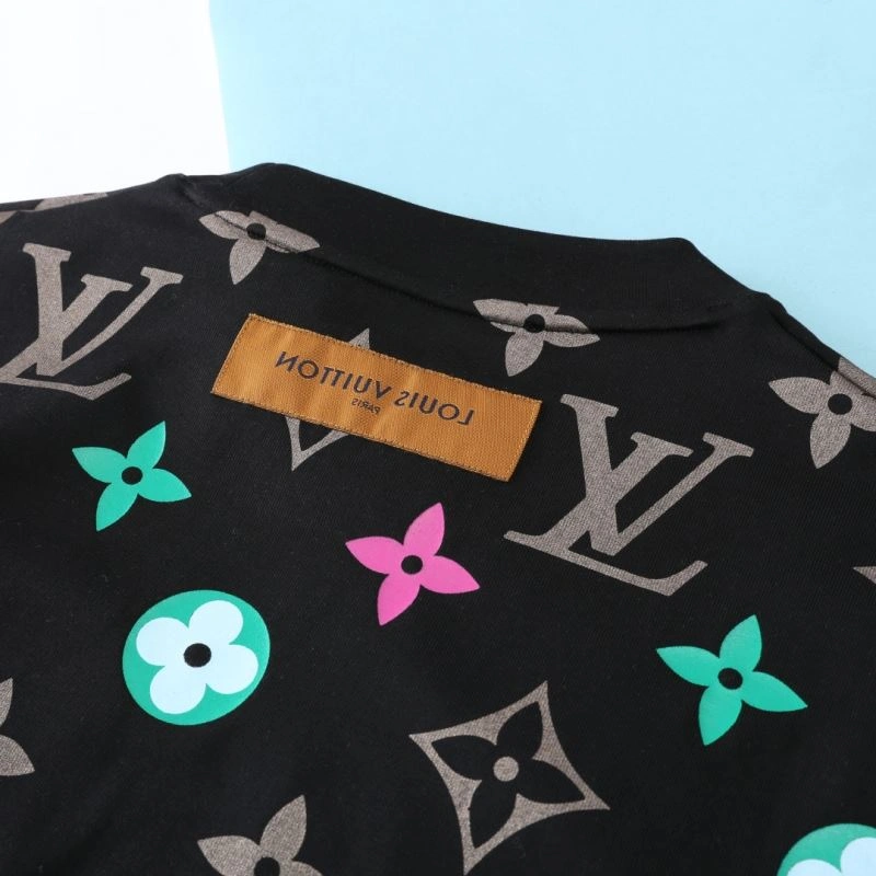 Louis Vuitton T-Shirts MultiPurpose 136196