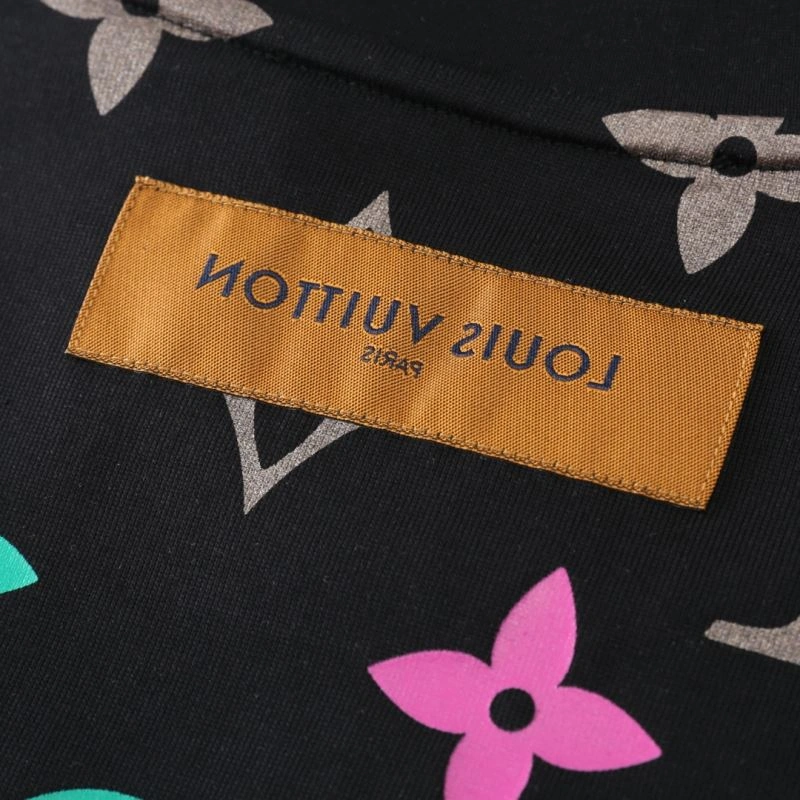 Louis Vuitton T-Shirts MultiPurpose 136196