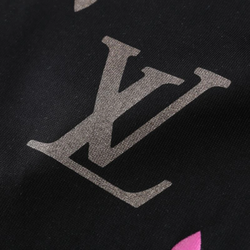Louis Vuitton T-Shirts MultiPurpose 136196