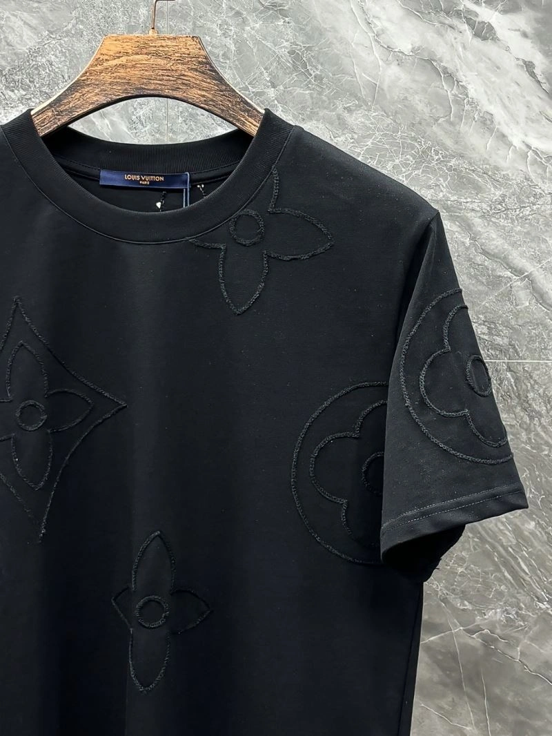 Cozy Louis Vuitton T-Shirts 136187