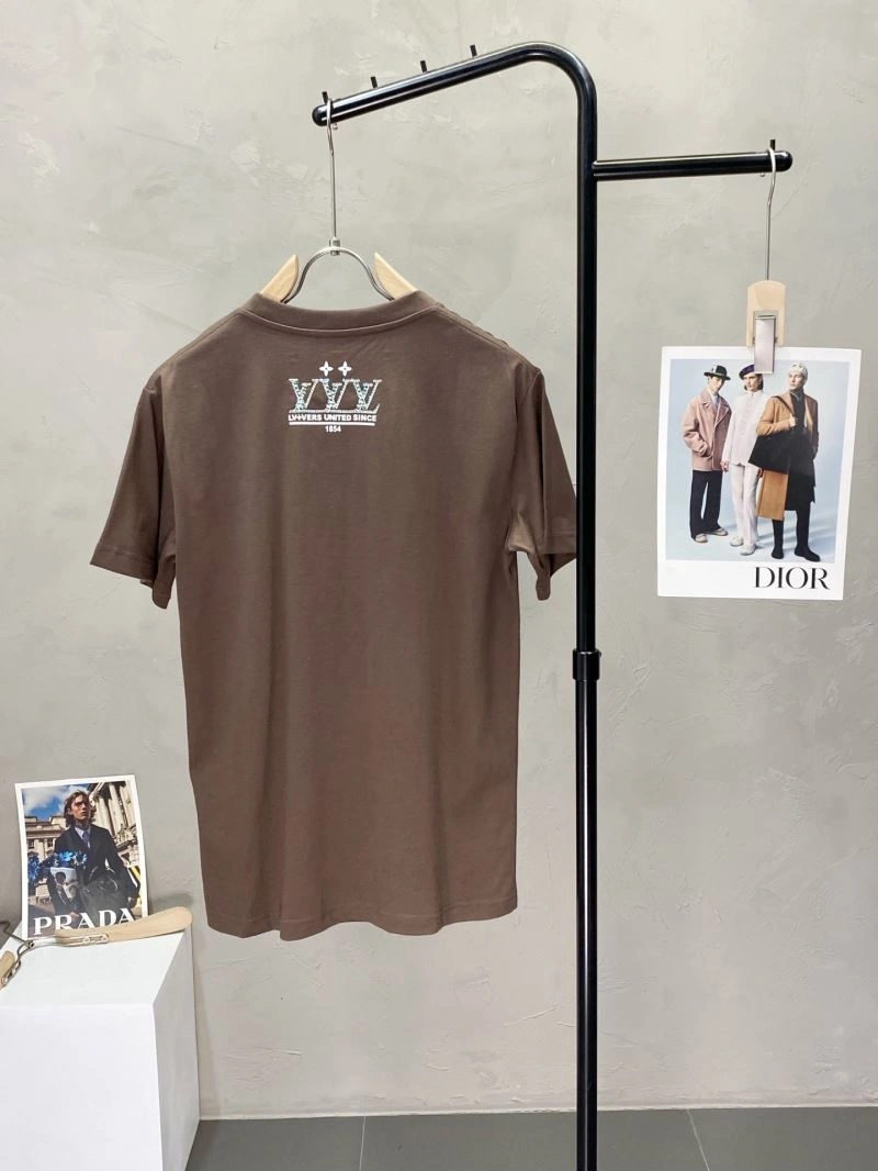 Resilient Louis Vuitton T-Shirts 136182