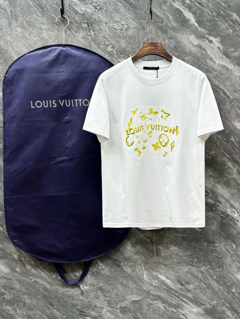 Effortless Louis Vuitton T-Shirts 136191
