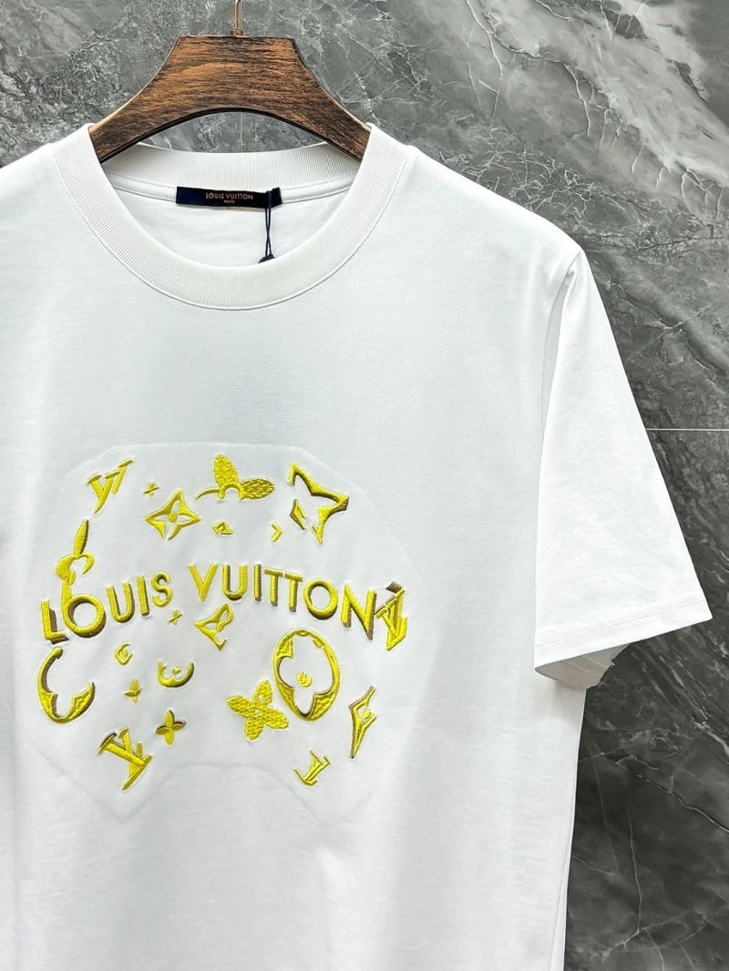 Effortless Louis Vuitton T-Shirts 136191