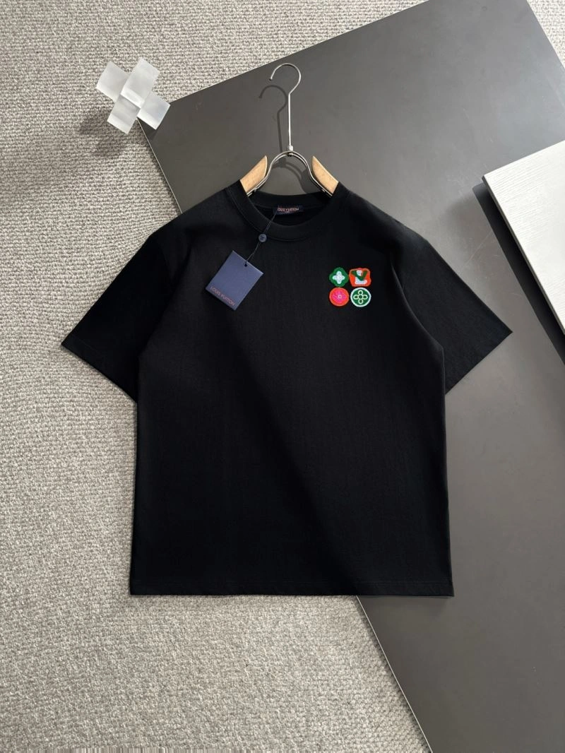 Louis Vuitton T-Shirts Functional 136181