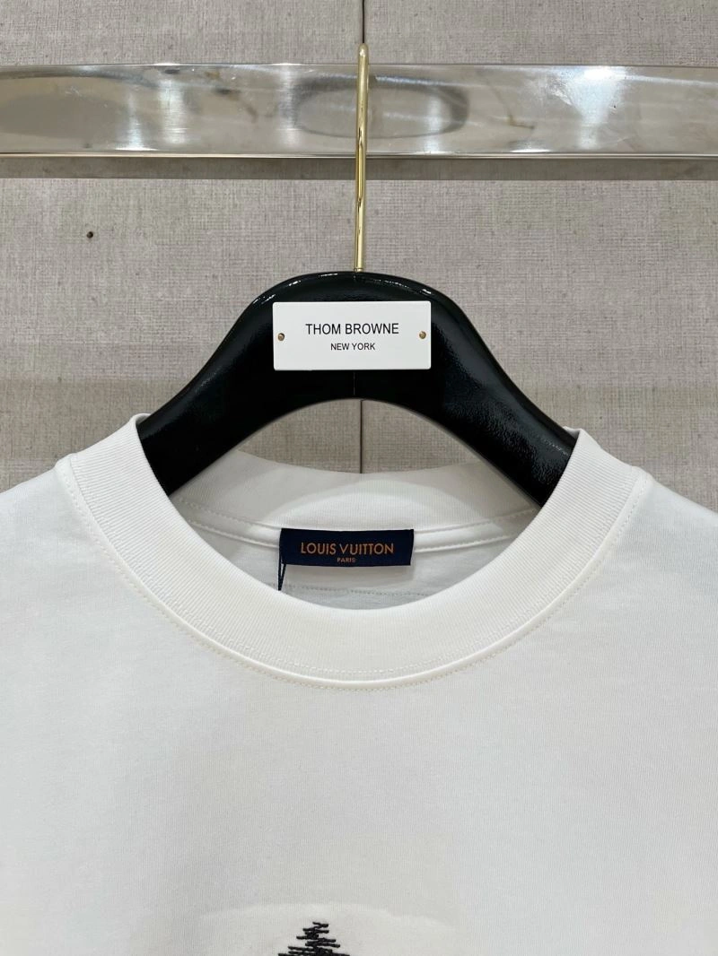 Louis Vuitton T-Shirts ModernLook 136174
