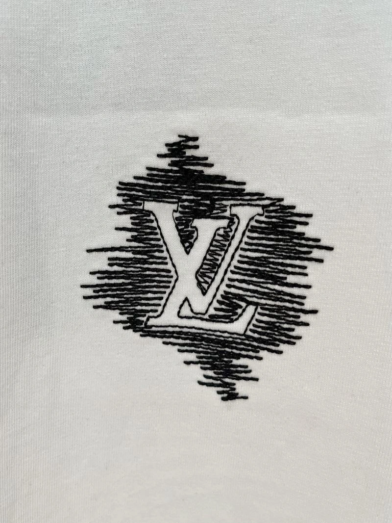 Louis Vuitton T-Shirts ModernLook 136174