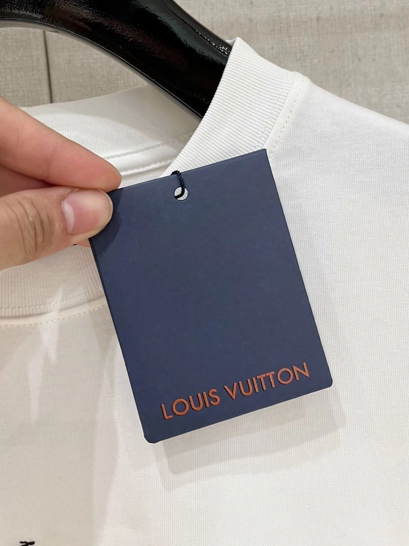 Louis Vuitton T-Shirts ModernLook 136174