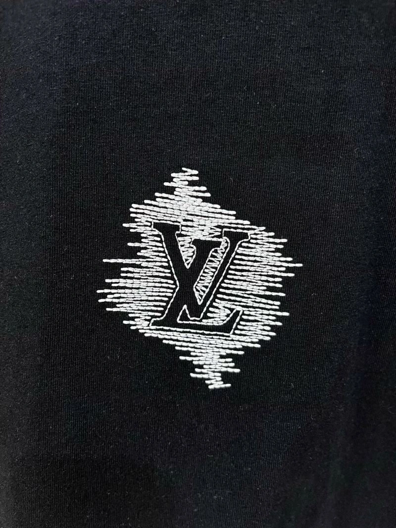 Sleek Louis Vuitton T-Shirts 136184