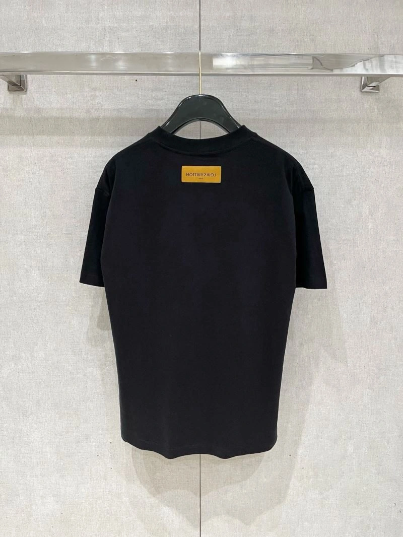 Sleek Louis Vuitton T-Shirts 136184