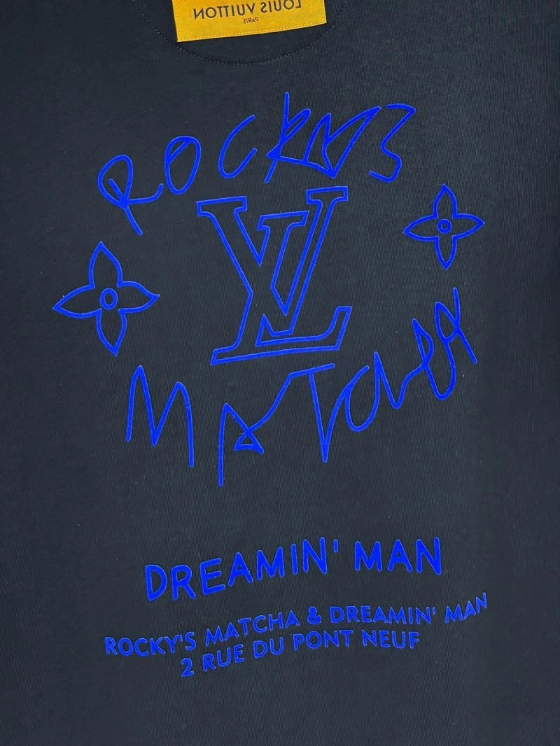 WellDesigned Louis Vuitton T-Shirts 136199
