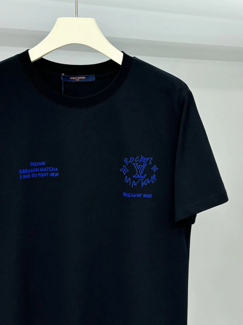 WellDesigned Louis Vuitton T-Shirts 136199