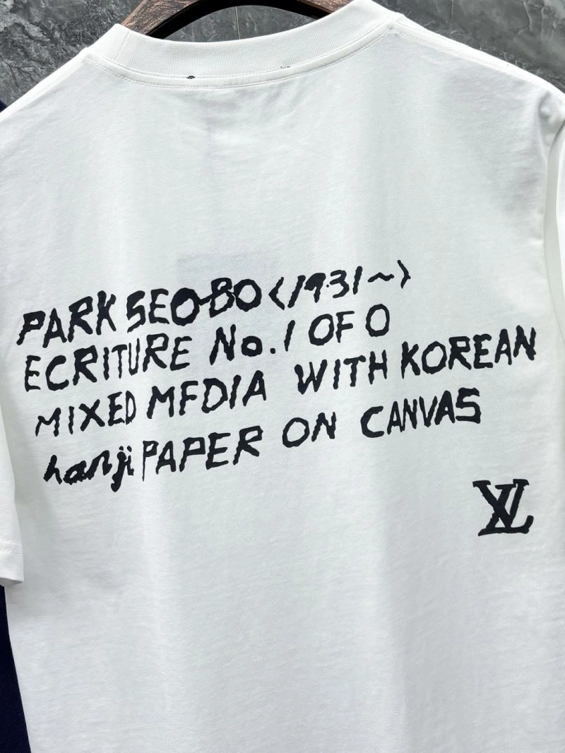Louis Vuitton T-Shirts Lightweight 136190